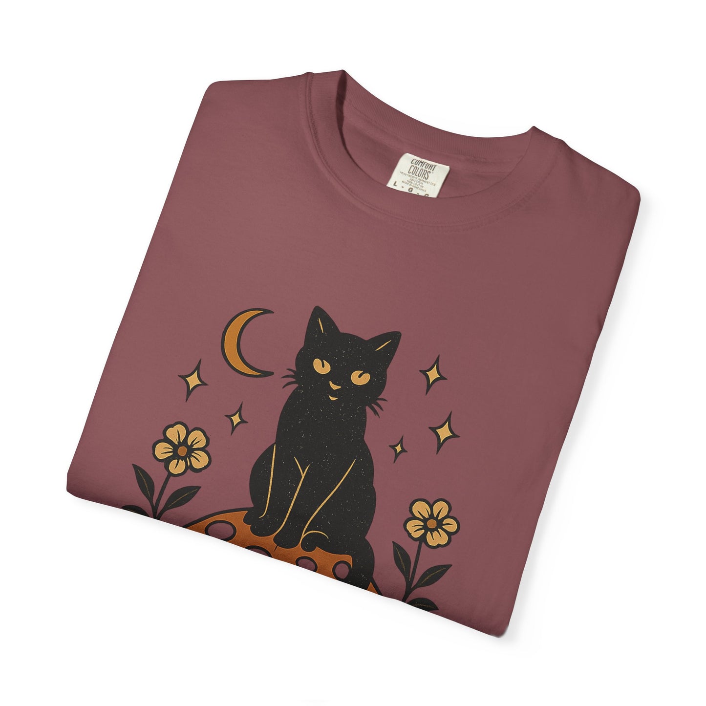 Stay Weird Cat T-Shirt | Unisex Vintage Graphic Tee | Boho Aesthetic Apparel | Unique Cat Lover Gift