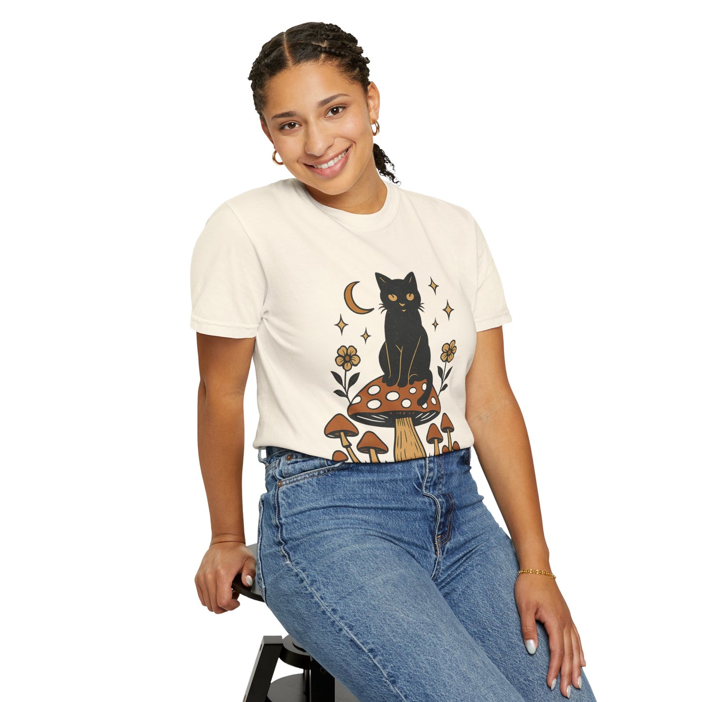 Stay Weird Cat T-Shirt | Unisex Vintage Graphic Tee | Boho Aesthetic Apparel | Unique Cat Lover Gift