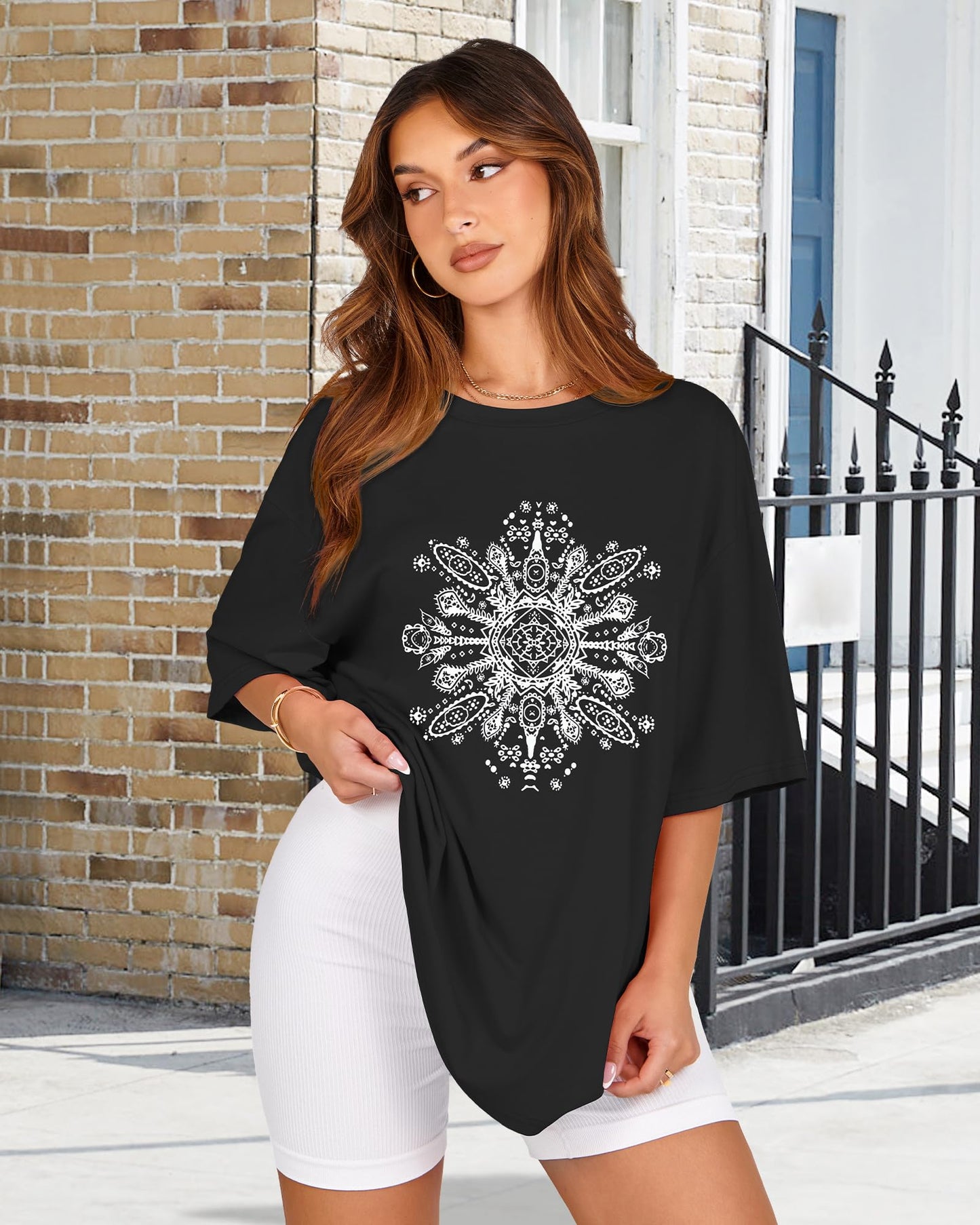 Womens Oversized Tshirt Graphic Tees Crew Neck Summer Short Sleeve Loose Fit Tops, Black White Flower, L