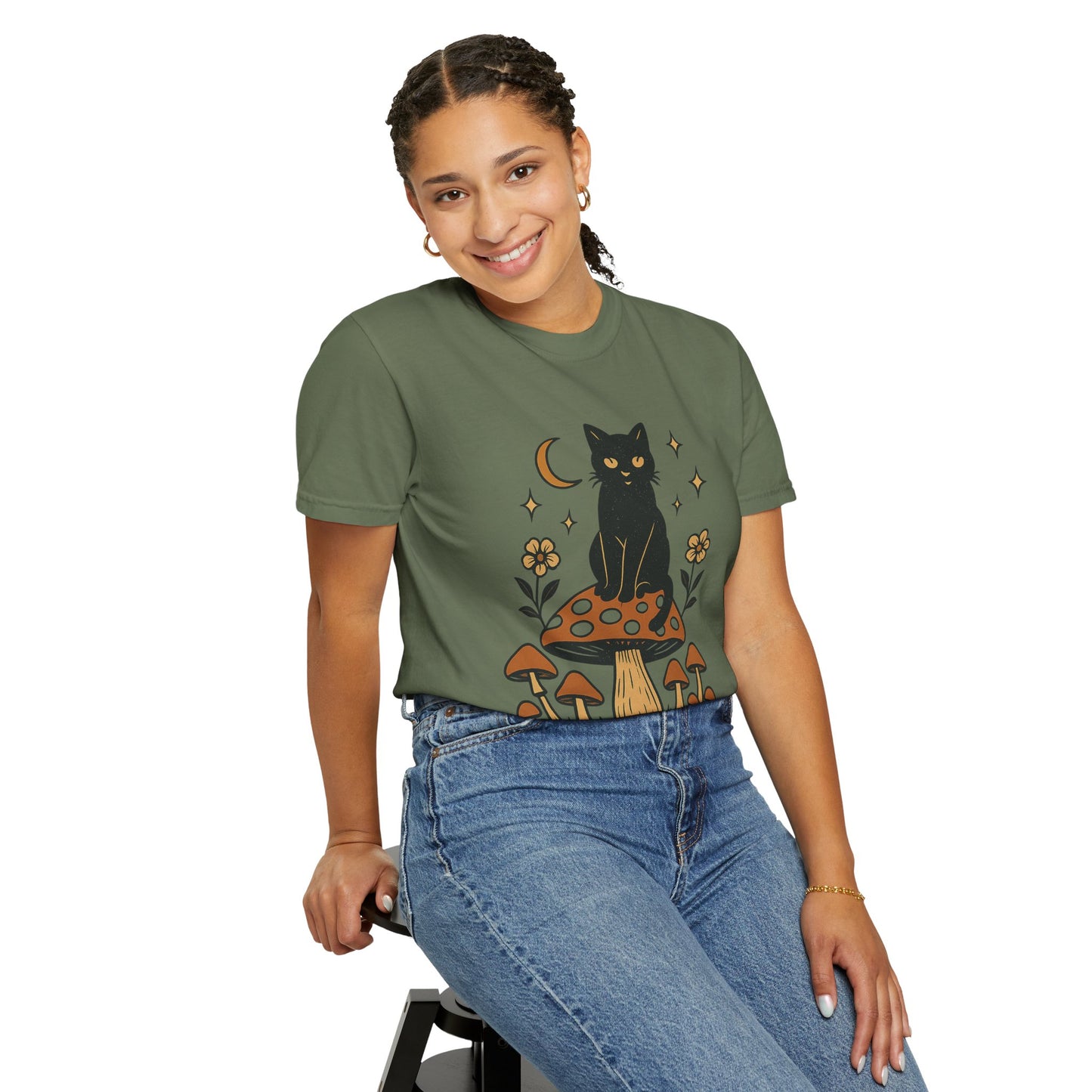 Stay Weird Cat T-Shirt | Unisex Vintage Graphic Tee | Boho Aesthetic Apparel | Unique Cat Lover Gift