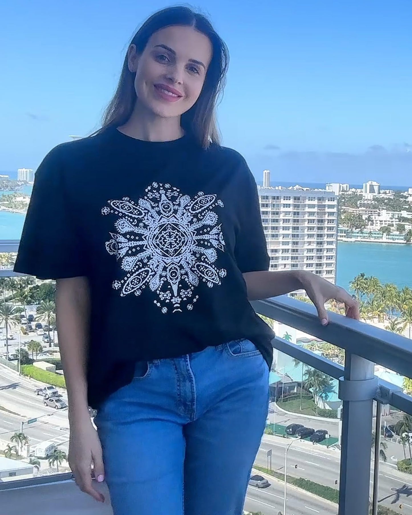 Womens Oversized Tshirt Graphic Tees Crew Neck Summer Short Sleeve Loose Fit Tops, Black White Flower, L